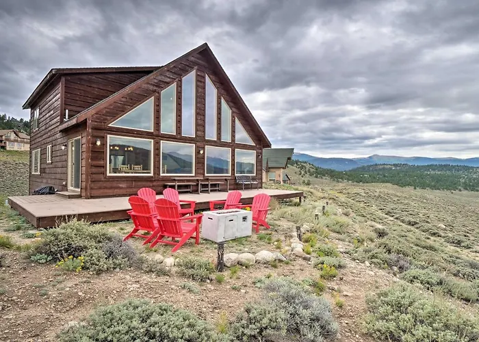 Breathtaking Views: Twin Lakes Retreat W/ Deck