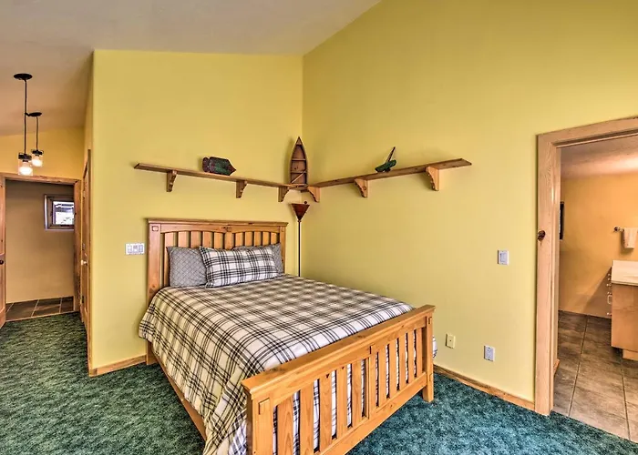 Luxe Twin Lakes House W/ Mountain & Lake Views!